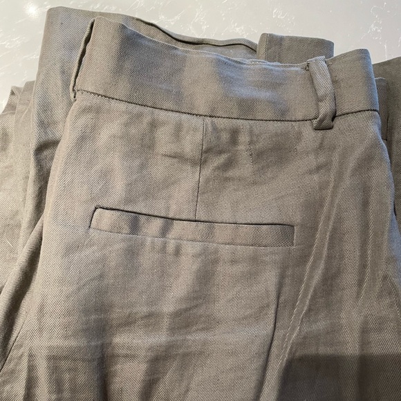 Aritzia- Babaton Linen Wide Leg Dress Pant - Picture 2 of 10